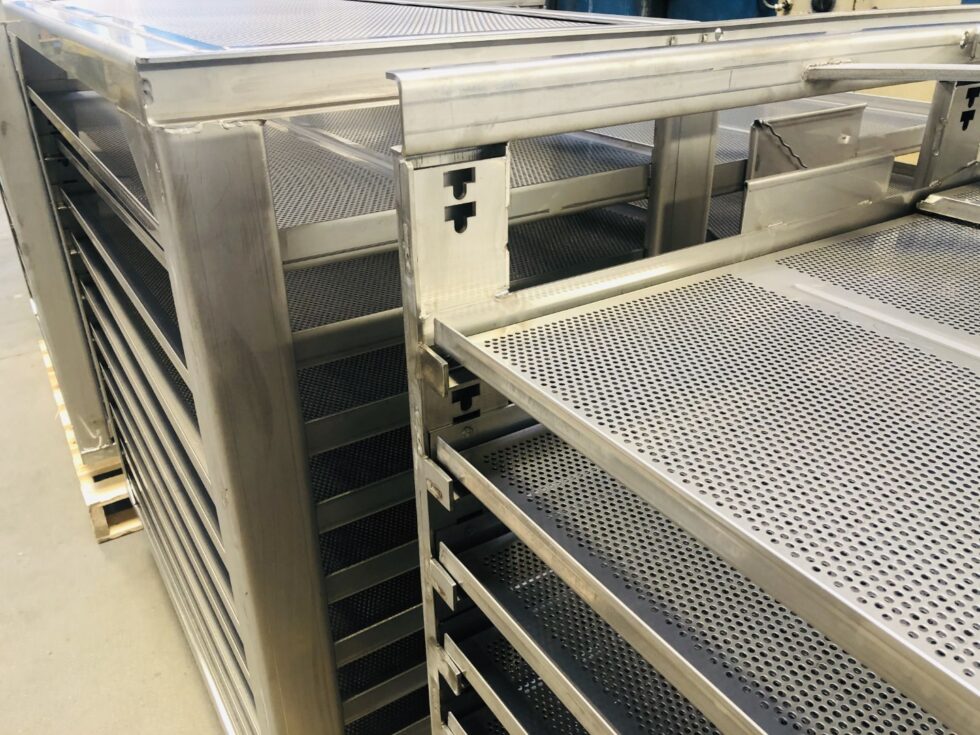 Front manual loading of sterilization trays