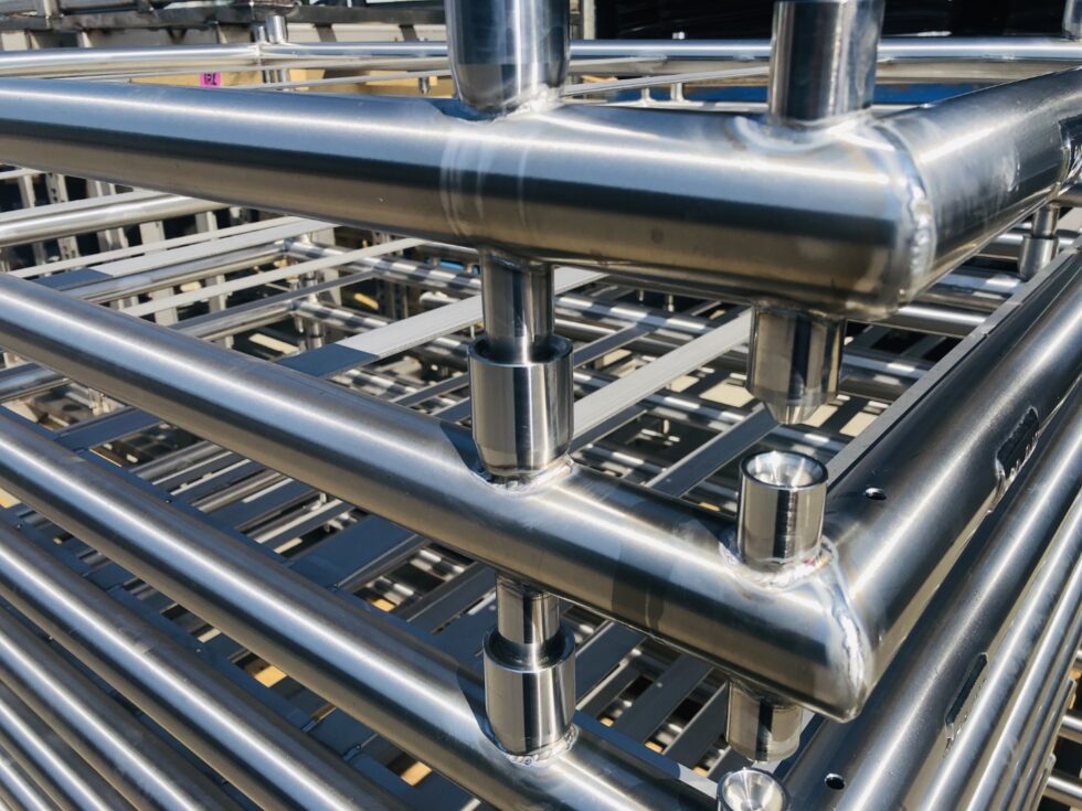 Trays with 2 loading pin configuration for different heights