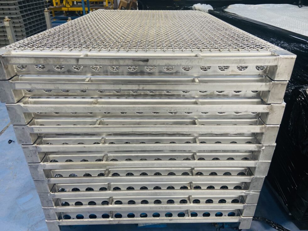 Stainless steel IV solution bottle sterilization trays